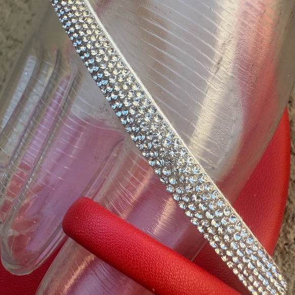 Brand New RED Sandals Crystals Size 5 - Picture 3 of 4